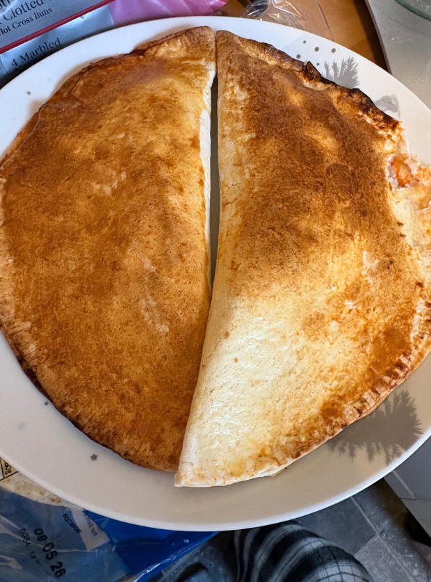 Air Fryer Chicken and Sweetcorn Pizza Calzone by Tiff, Harrogate pinchofnom.com
