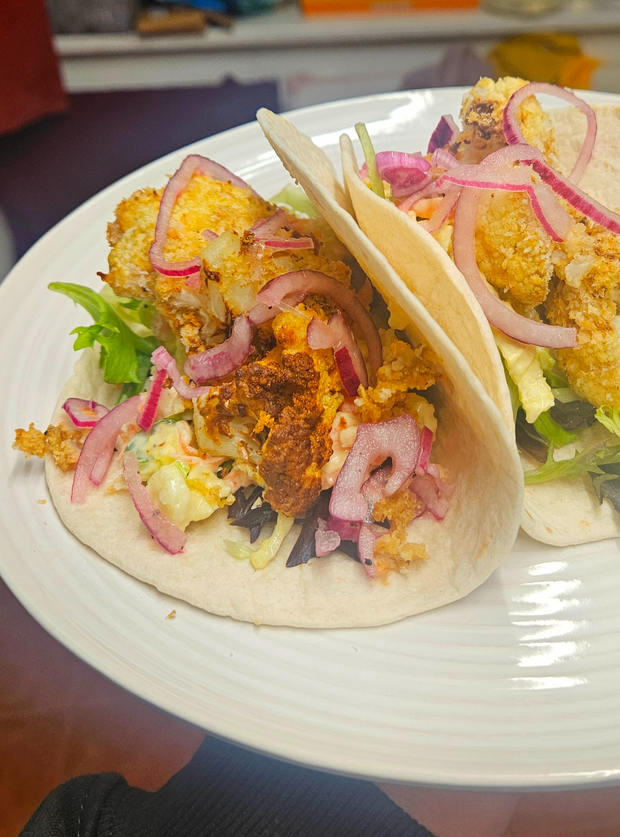 Air Fryer Crispy Cauliflower Tacos pinchofnom.com