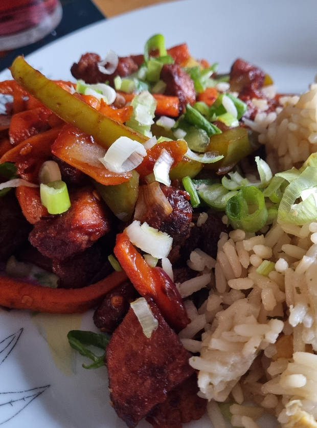 Air Fryer Kung Pao Pork by Slimmingemma, Totton pinchofnom.com