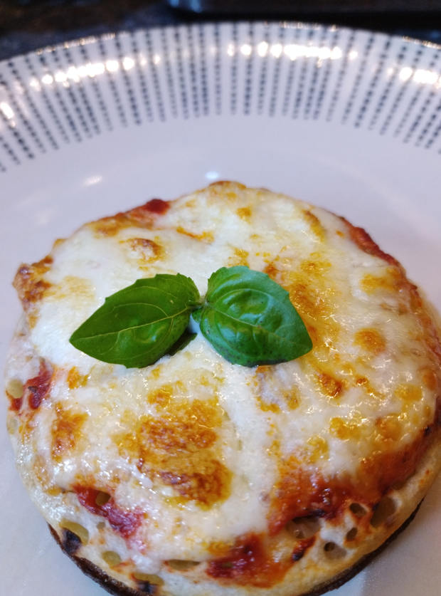 Air Fryer Pizza Crumpets by Ghislaine, Stockport pinchofnom.com