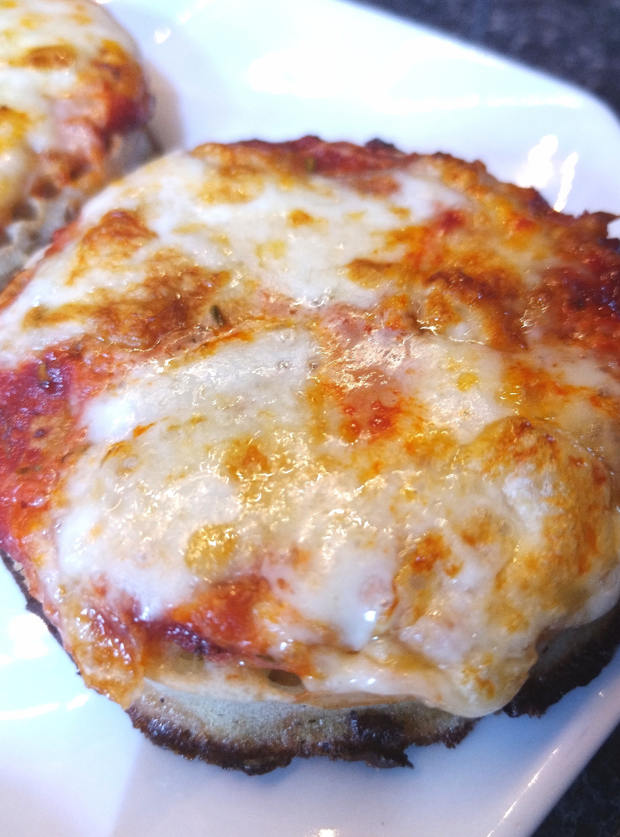 Air Fryer Pizza Crumpets by Ghislaine, Stockport pinchofnom.com