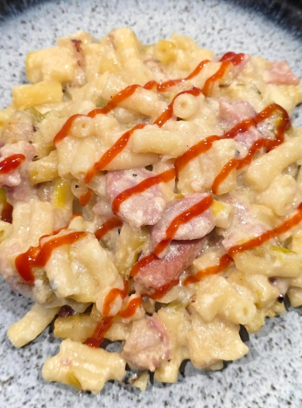 Bacon and Leek Mac 'n' Cheese by Rachel, South Yorkshire pinchofnom.com