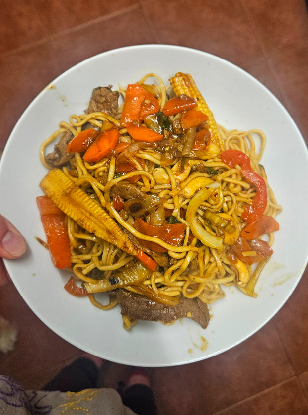 Beef with Cashew Nuts by Georgia, Gloucestershire pinchofnom.com