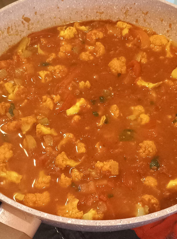 Cauliflower Madras by Lorna Andrews, Fife pinchofnom.com