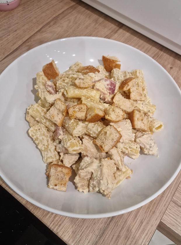 Chicken Caesar Pasta by Antoinette, Sunderland pinchofnom.com