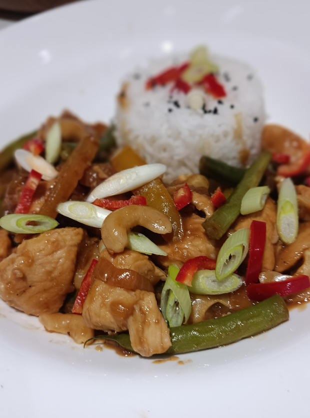 Chicken with Yellow Bean Sauce by Lmsingy, Lancashire pinchofnom.com