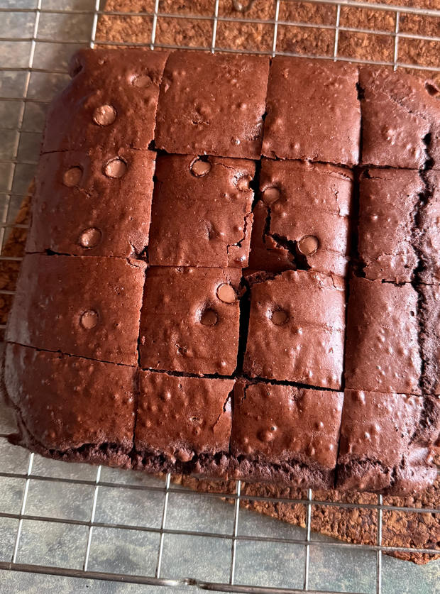 Chocolate Brownies by Rachie, Lancashire pinchofnom.com