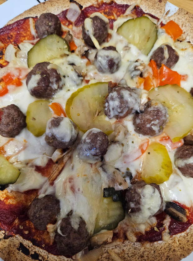 Cheeseburger Pizza by Ellie H, Kent pinchofnom.com