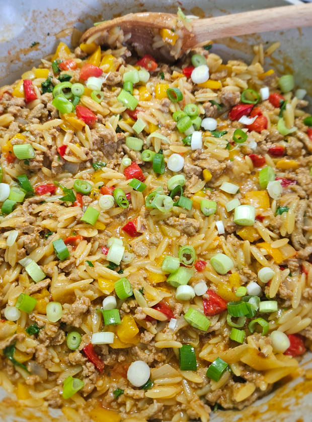 Cheesy Fajita Orzotto by Anna, Buckinghamshire pinchofnom.com