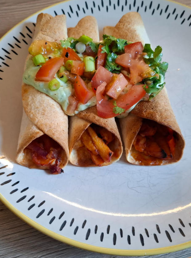 Chipotle Chicken Taquitos by Gillbo, Bolton pinchofnom.com