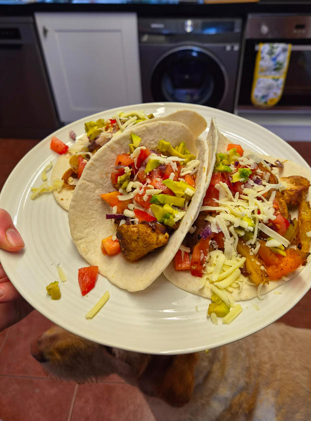 Chicken Fajitas by Georgia, Gloucestershire pinchofnom.com