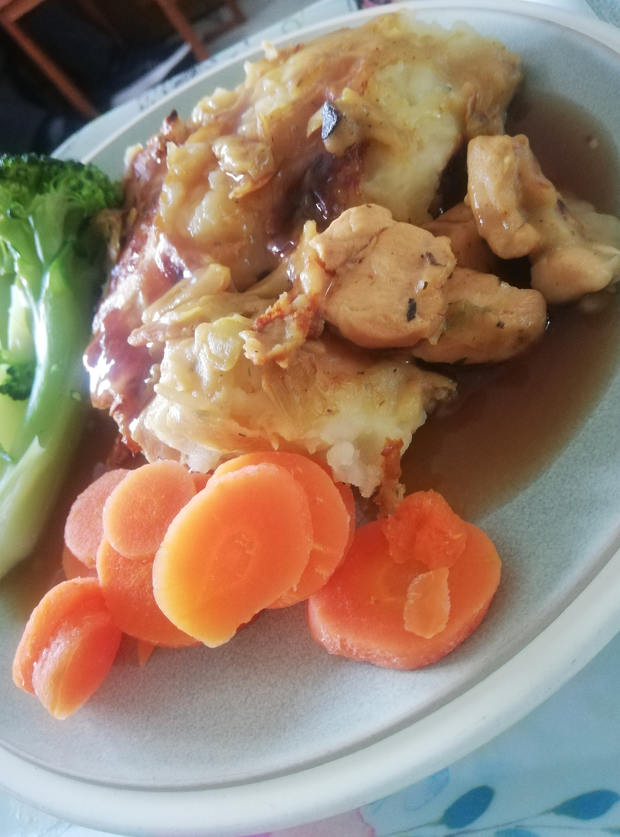 Chicken Bacon and Leek Cottage Pie by EllieM, Gloucestershire pinchofnom.com