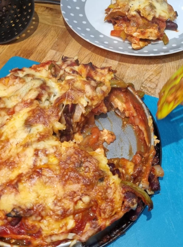 Chicken Fajita Pie by Jonnorwell, Leicester pinchofnom.com