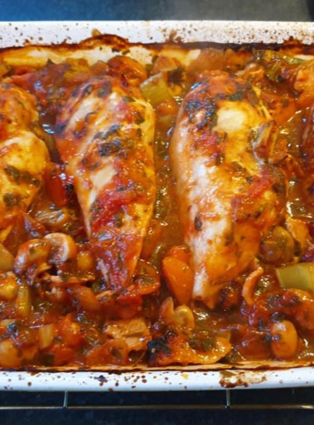 Chicken Chasseur Recipe. Image by Allen Sives Pinch of Nom