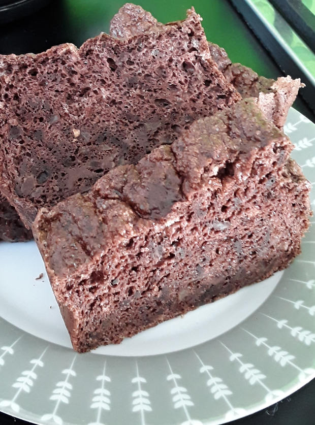 Chocolate Beetroot Cake by Nina Adams, Worcester pinchofnom.com