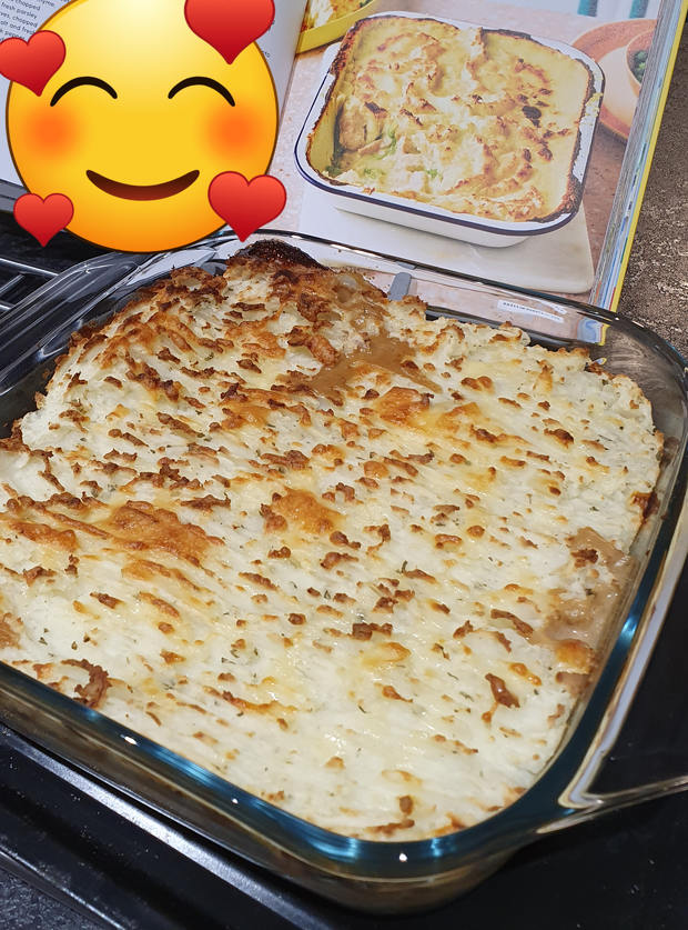 Chicken Bacon and Leek Cottage Pie by Tracey Fudge, Weston-super-Mare pinchofnom.com