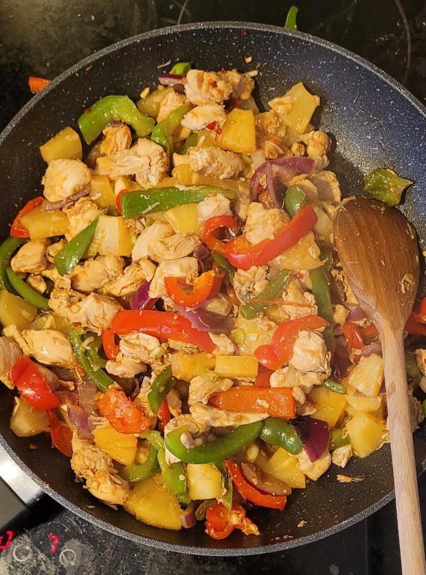 Chicken and Pineapple Stir-Fry by Beth_Wright, Mansfield pinchofnom.com