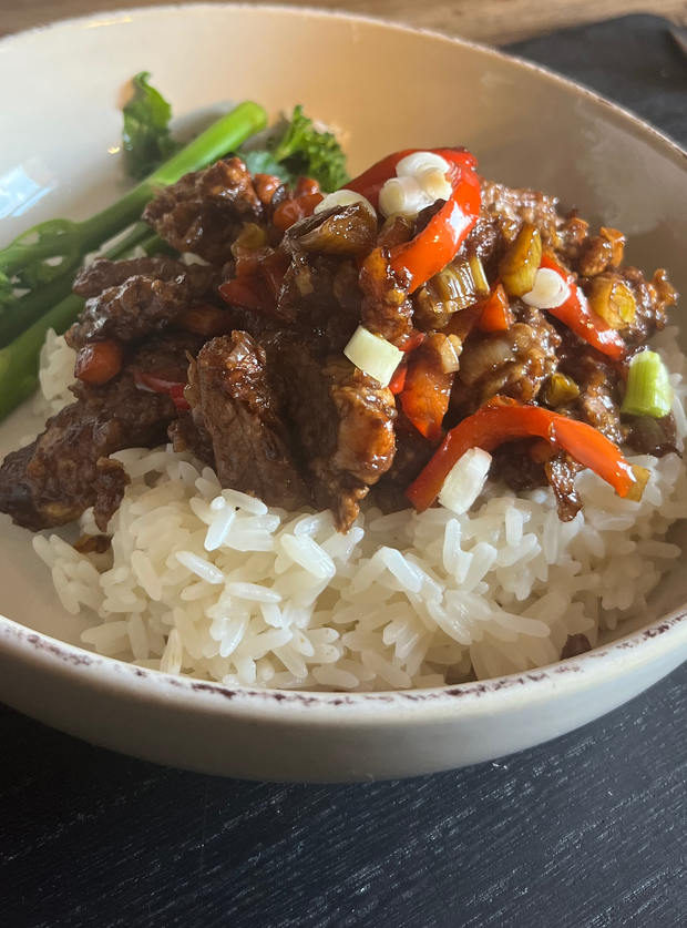 Crispy Chilli Beef Recipe. Image by MillieC99 - Pinch of Nom