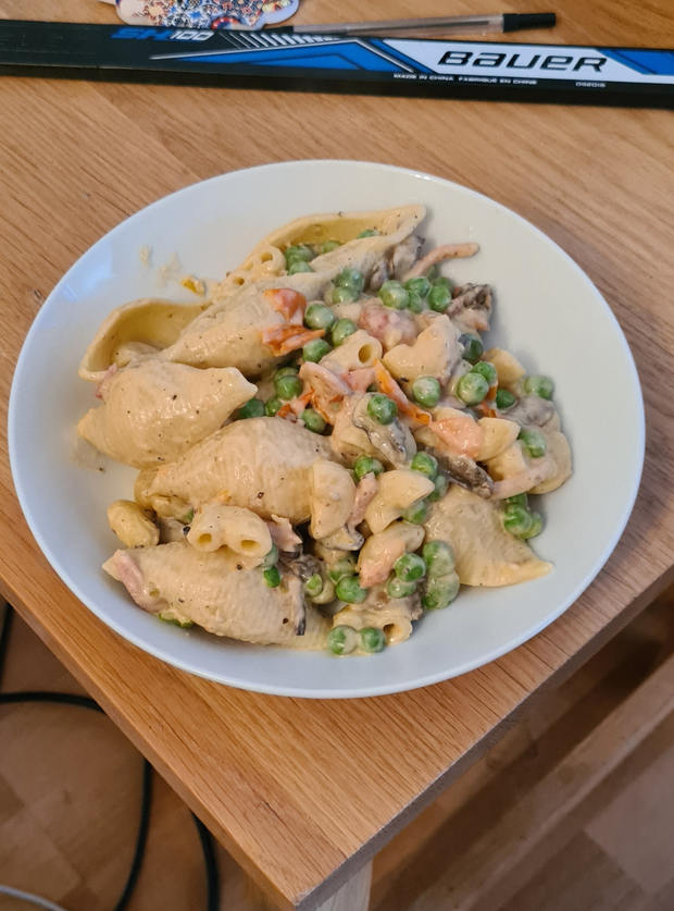 Creamy Pasta with Bacon, Peas and Mushrooms by Georgia, Gloucestershire pinchofnom.com