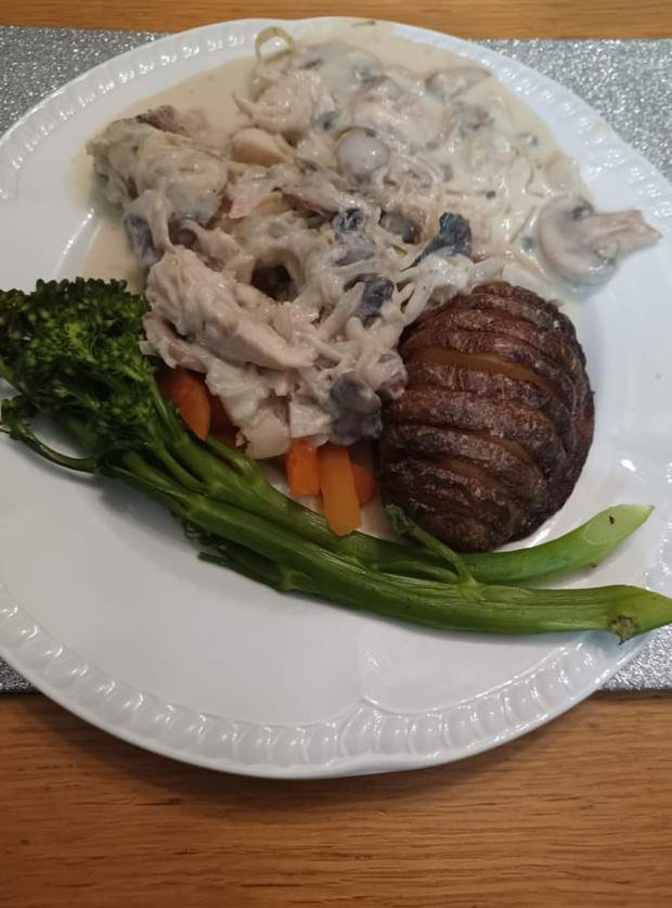 Creamy Garlic Salmon by Mandie, Wales pinchofnom.com