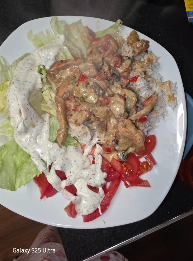 Creamy Cajun Chicken Pasta by Lorraine Egan, Bradford ,west yorkshire pinchofnom.com