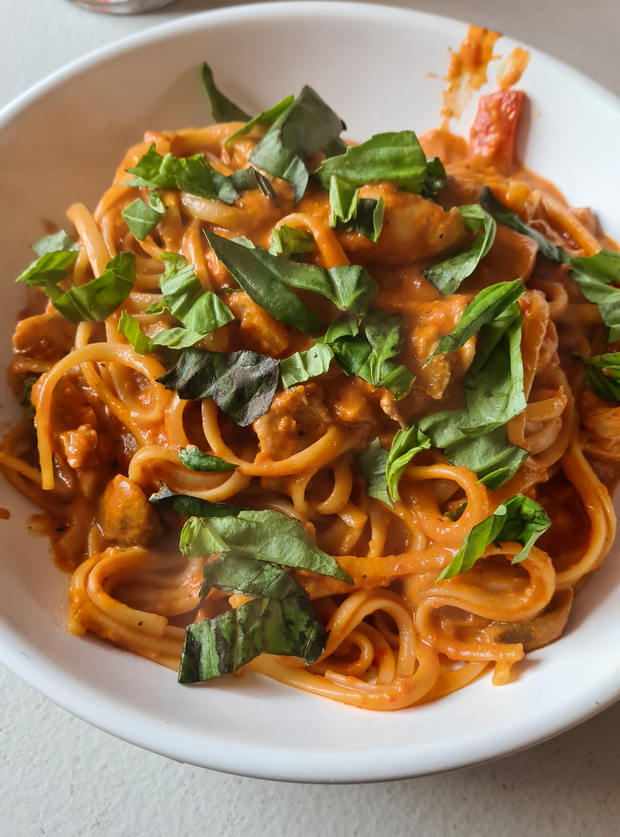 Creamy Roasted Red Pepper And Chicken Pasta Pinch Of Nom