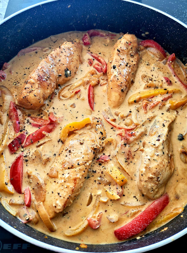 Creamy Fajita Chicken Breasts Skillet Recipe – Chicken Fajita