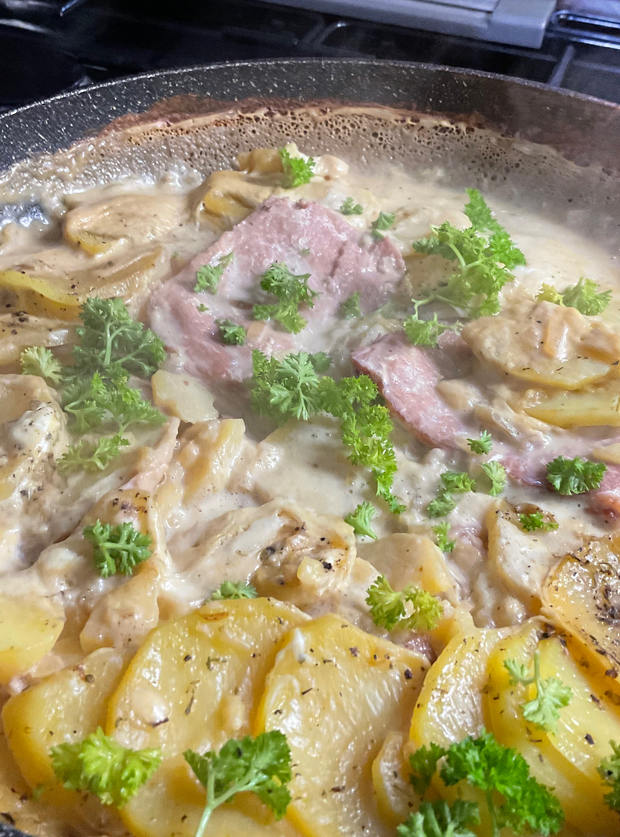 Creamy Bacon, Onion And Potatoes - Pinch Of Nom