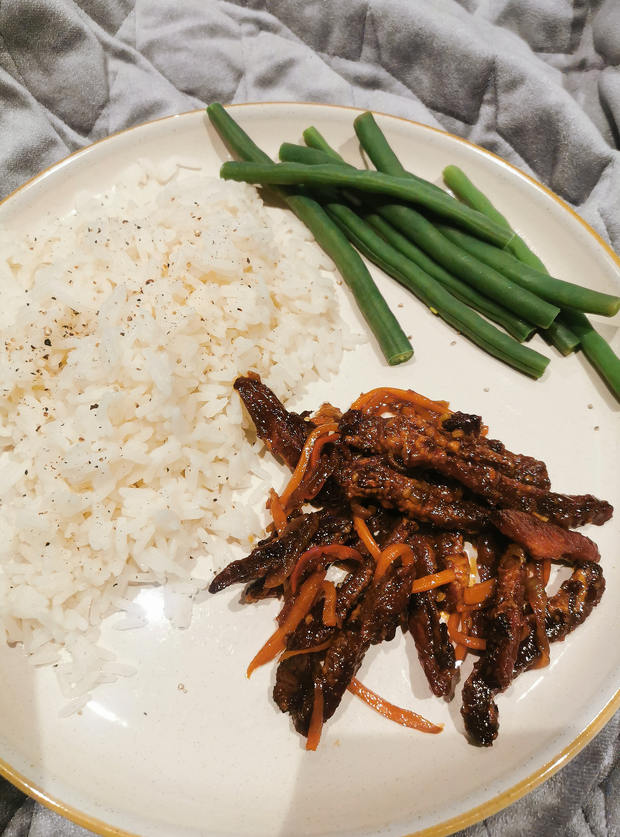 Crispy Chilli Beef Recipe Image By Traceyr346 Pinch Of Nom