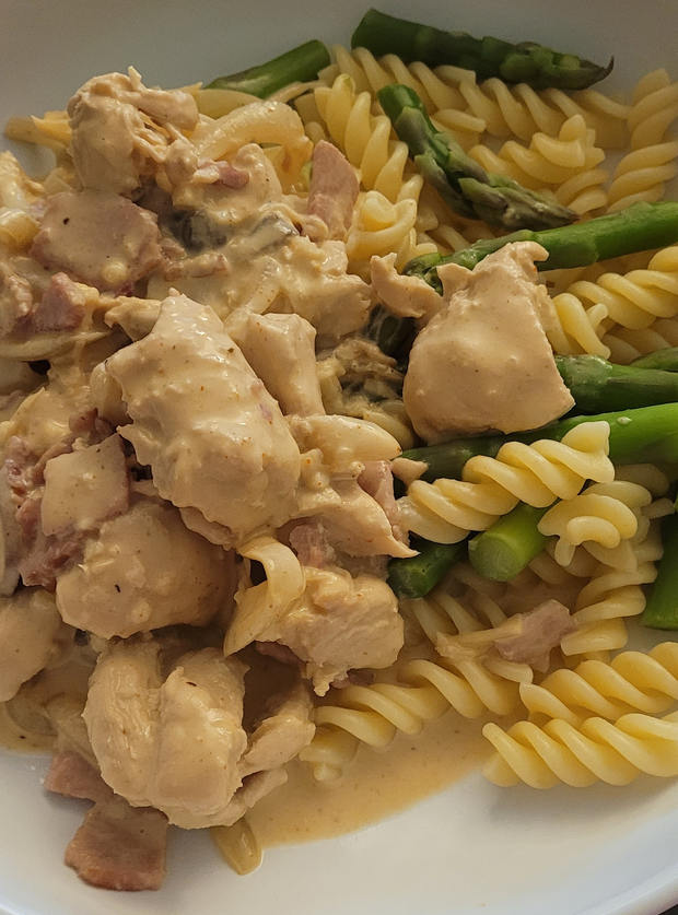 Creamy Maple and Bacon Chicken by Amy Briggs, Hampshire pinchofnom.com