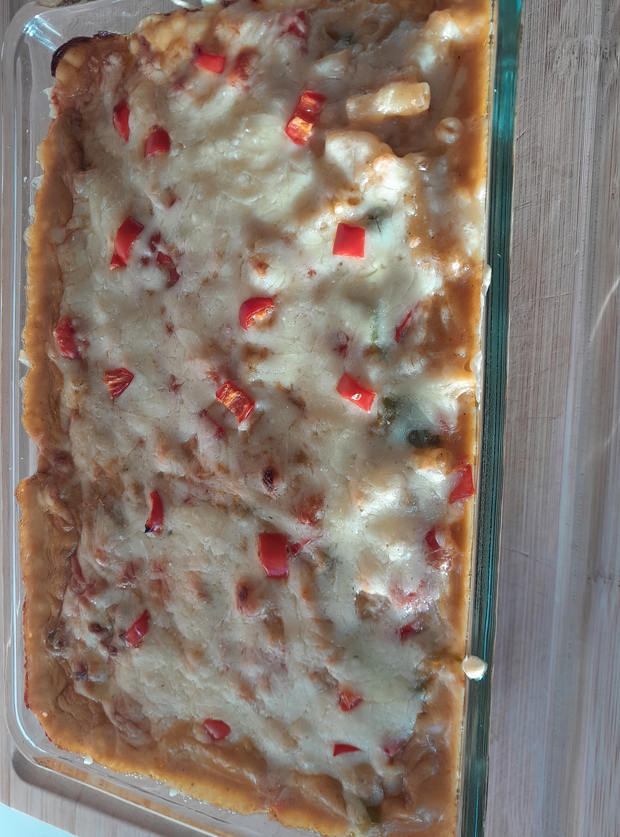 Curried Macaroni Cheese by Lyndsey Marshall, READING pinchofnom.com