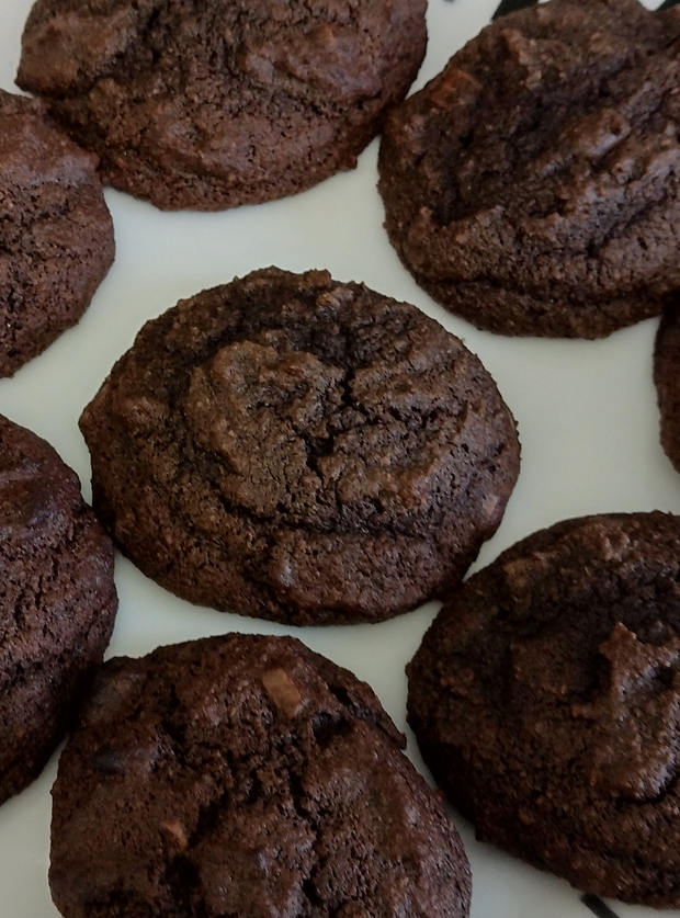 Double Choc Chip Cookies Pinch Of Nom 5686