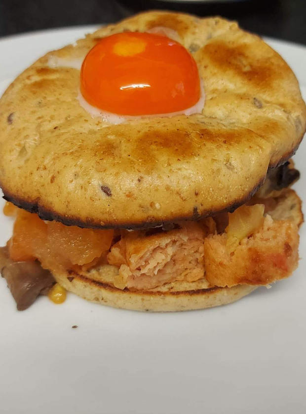Egg-in-the-Hole Breakfast Bagel by Edna, Tewkesbury pinchofnom.com