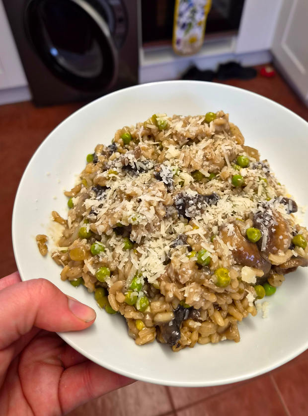 Garlic Mushroom Risotto by Georgia, Gloucestershire pinchofnom.com