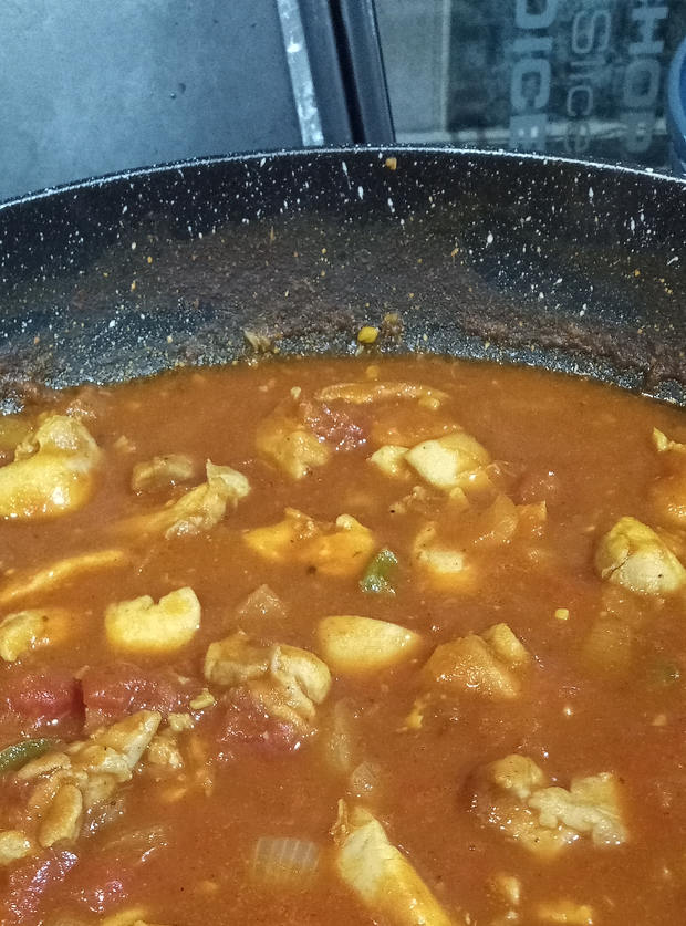 Garlic and Ginger Curry by Sonia Bage, Northampton pinchofnom.com