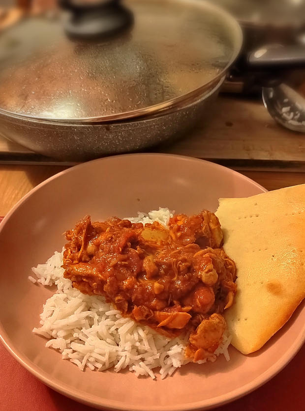 Garlic and Ginger Curry by Nicola Went, Bury St Edmunds pinchofnom.com