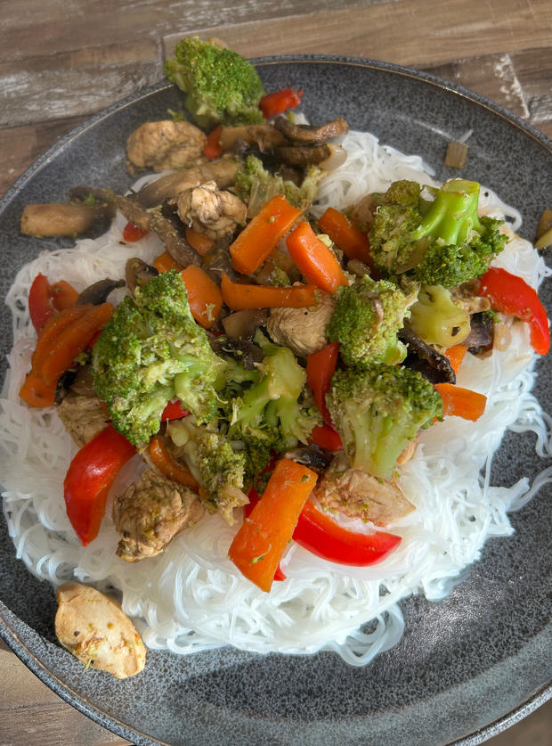 Hoisin Chicken by Lyndsey, Devon pinchofnom.com
