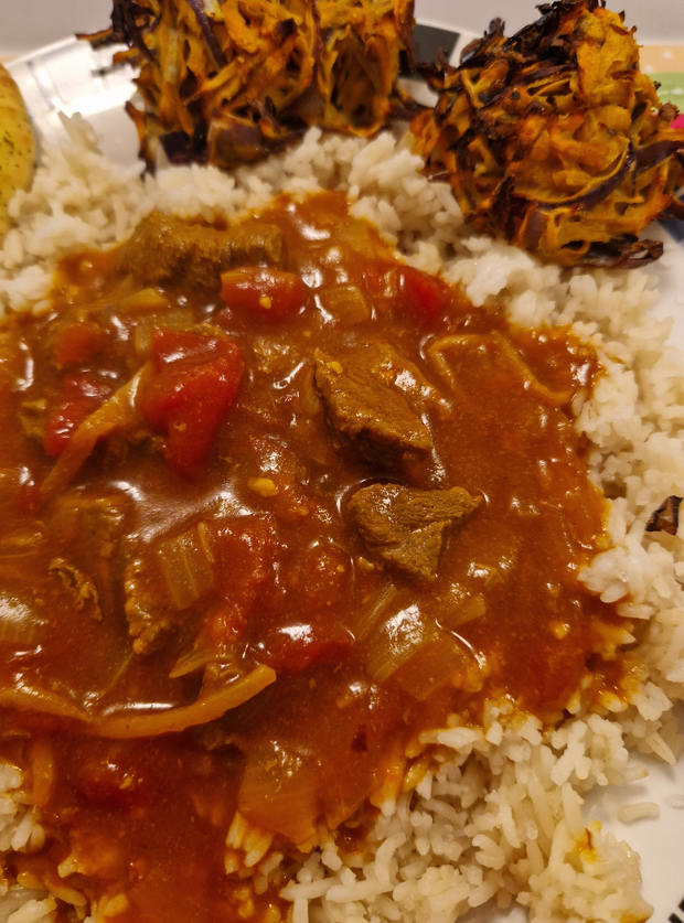 Instant Pot Beef Madras by Sarah Hughes, Yate, Bristol pinchofnom.com