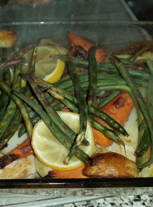 Lemon and Garlic Chicken Tray Bake by ann richardson, Gateshead pinchofnom.com