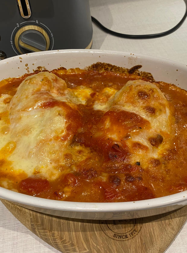 Margherita Chicken by Hollie, Bristol pinchofnom.com