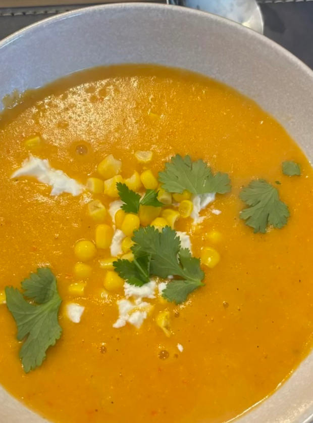 Mexican Street Corn Soup by Niamh, Leeds pinchofnom.com