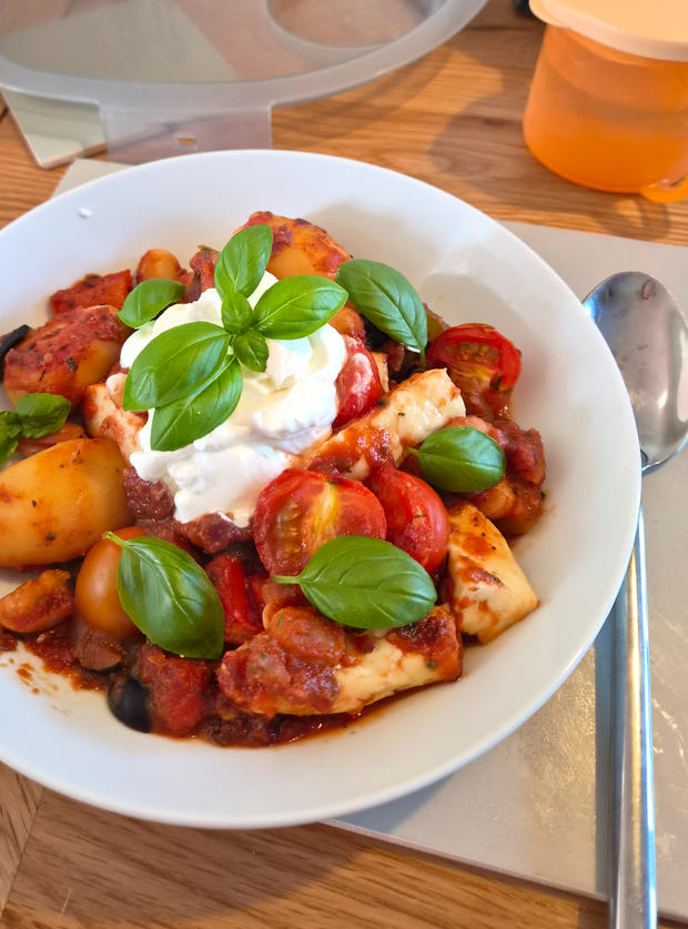 Mediterranean-Style Halloumi Bake by Georgia, Gloucestershire pinchofnom.com