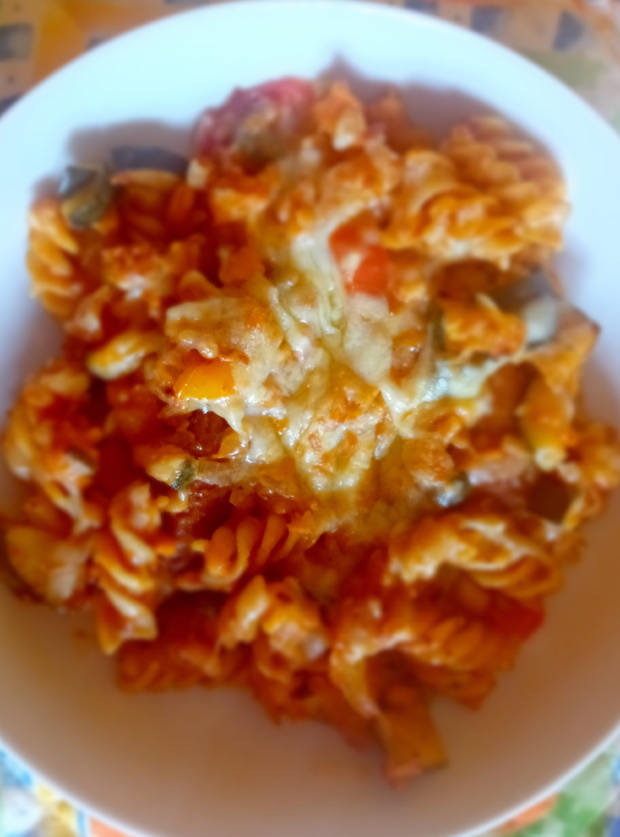 Minestrone Pasta Bake by Pauline Pallant, Monaghan ireland pinchofnom.com