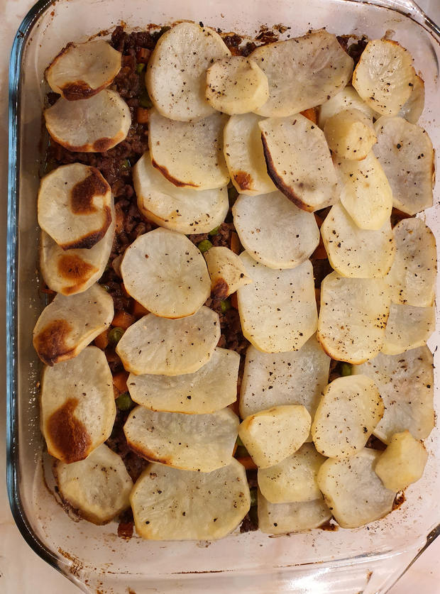 Minced Beef Hotpot Recipe Image By Lisa Pinch Of Nom