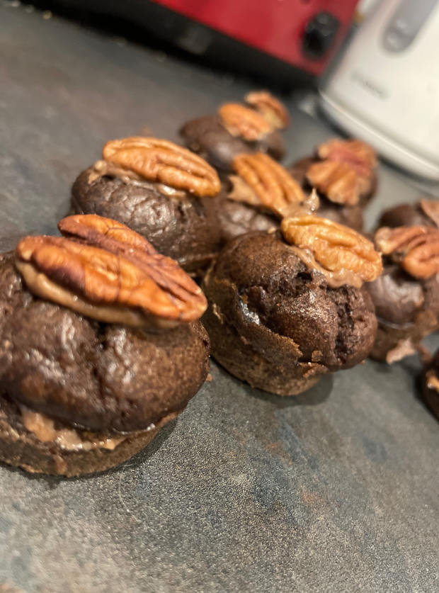 Mini Coffee and Pecan Cakes by Mslovell90, Clitheroe pinchofnom.com