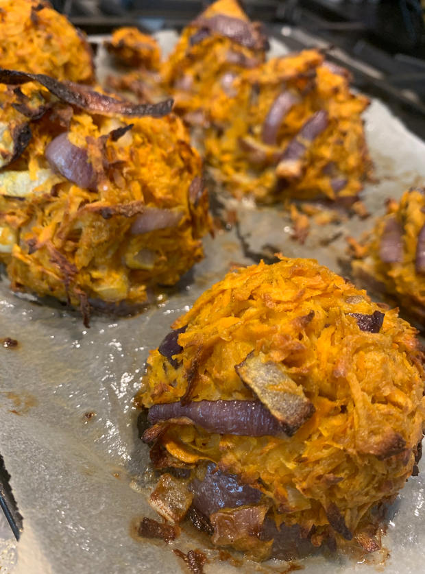 Onion Bhajis by Nicole Vincent, Portsmouth pinchofnom.com