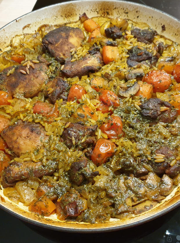 One Pot Mediterranean-Style Chicken Orzo by Liz Irvine, Orkney pinchofnom.com