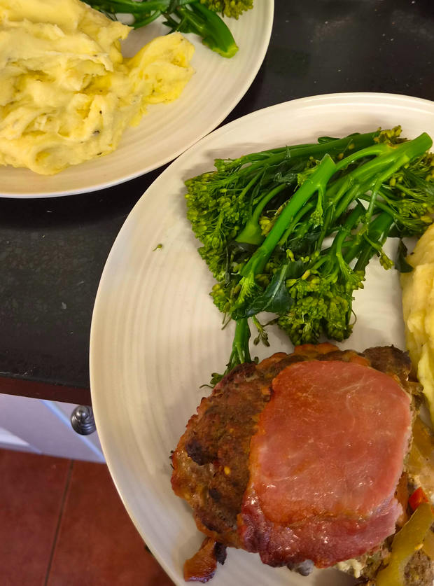 Philly Cheesesteak Meatloaf by Georgia, Gloucestershire pinchofnom.com