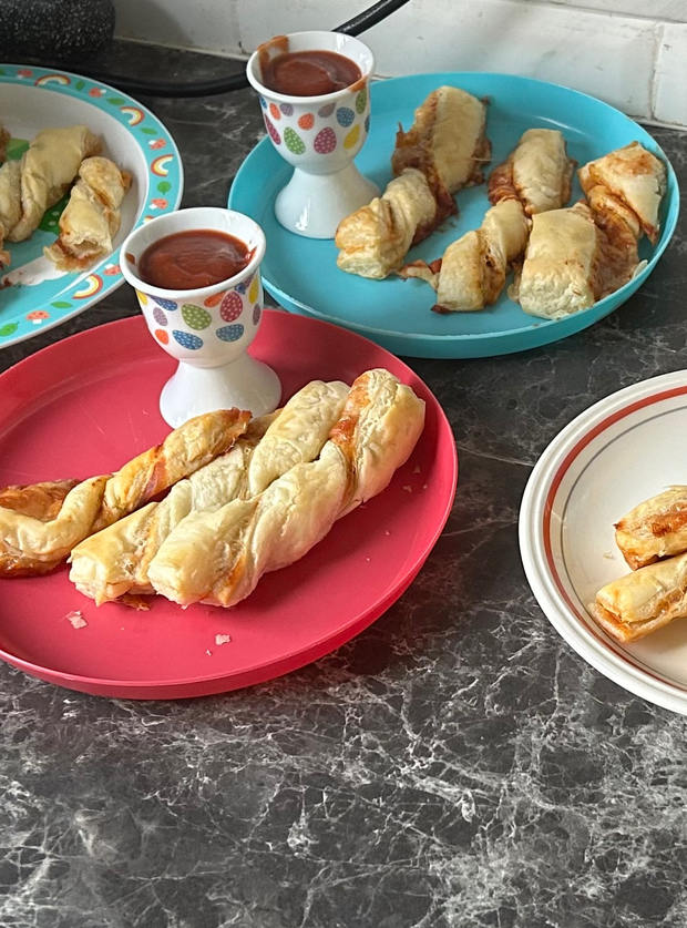 Pizza Twists with Pizza Dip by Claire.m, Newcastle pinchofnom.com