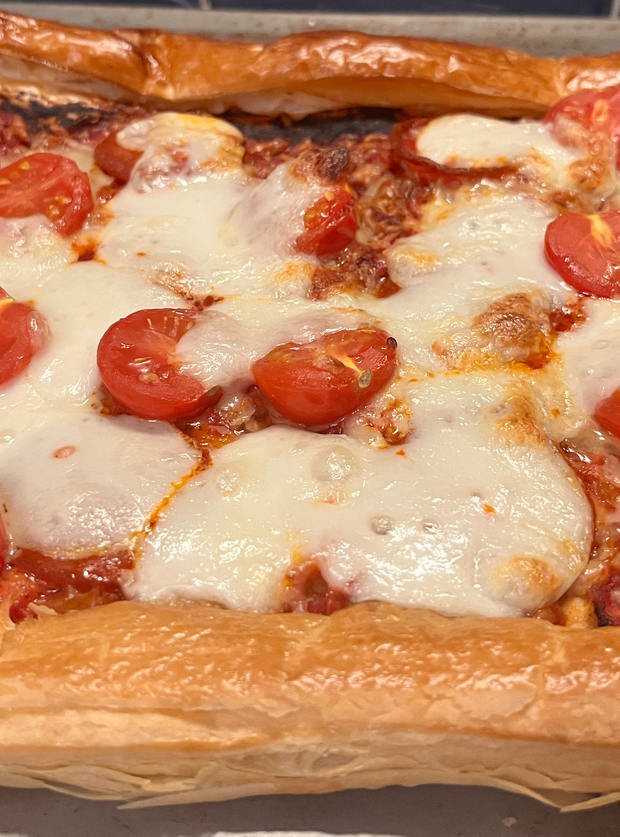Pizza Tart by Karen S, Desborough pinchofnom.com